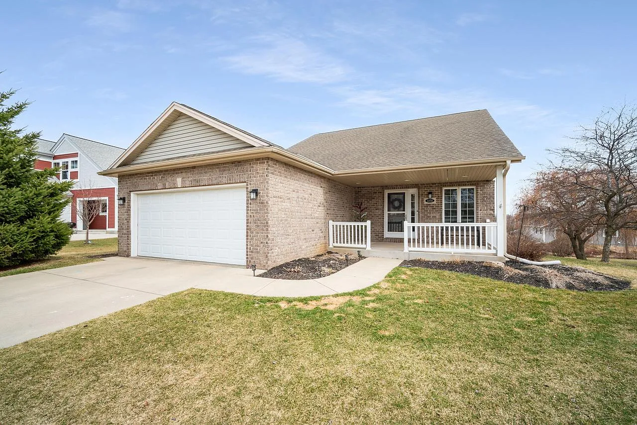 1456 Dovetail DRIVE photo 1