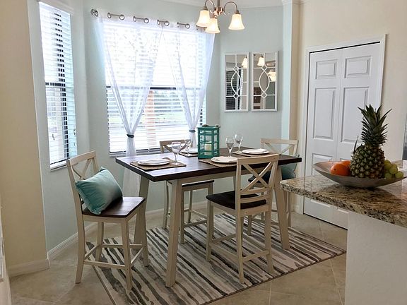 Breakfast nook