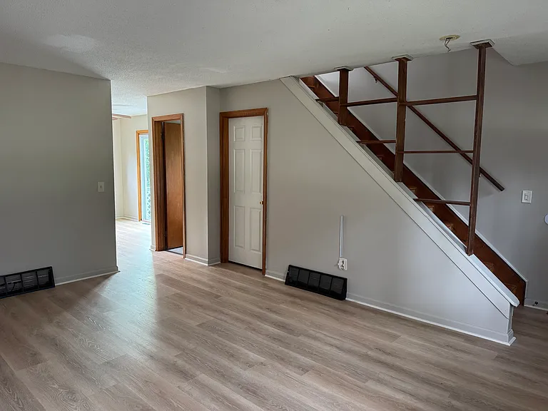 9 Acorn Dr #7 — Photo 11