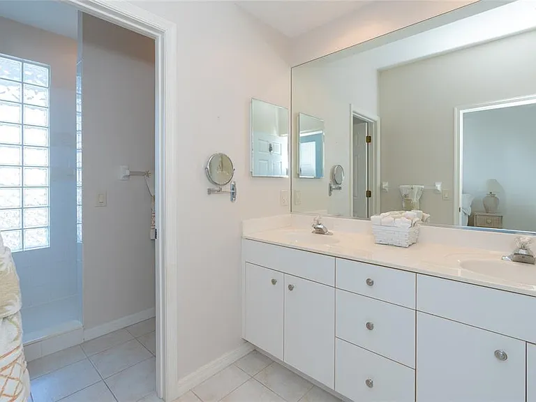 8280 Harborside Cir — Photo 23