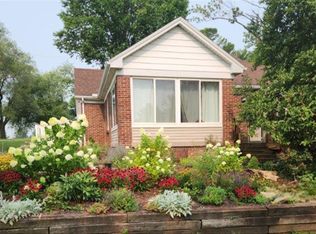 5701 New Harmony Rd, Evansville, IN 47720