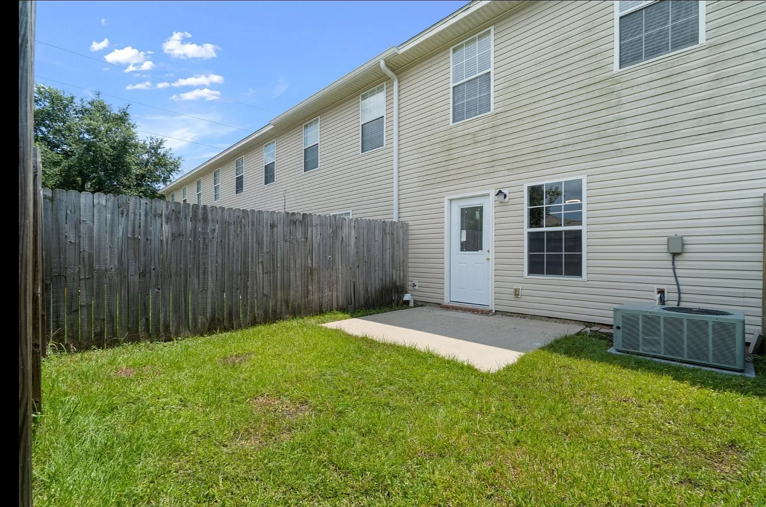 503 Sullivan St NW — Photo 3