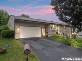 8 Grovemount Ln, Lewiston, ME 04240