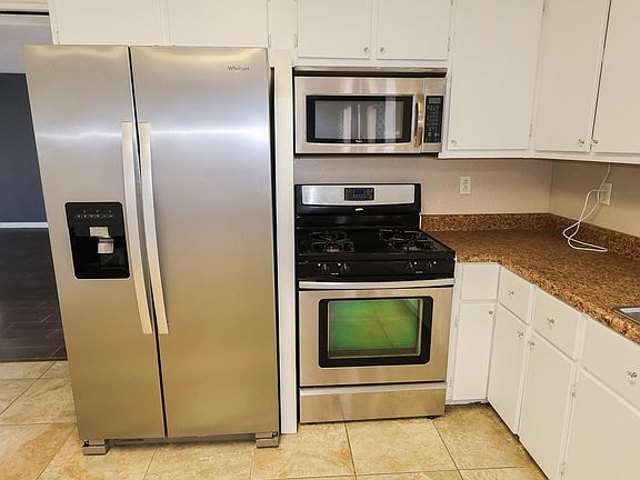 3rd image of 284-288 W Jentsch Rd