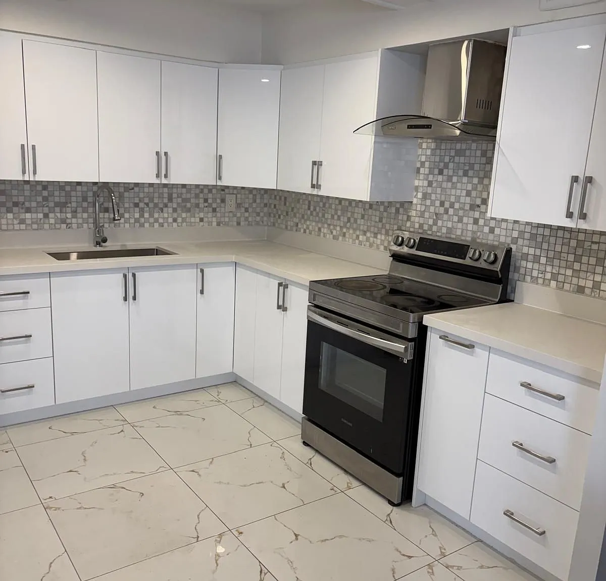 3 bed, $2,895 — Photo 1