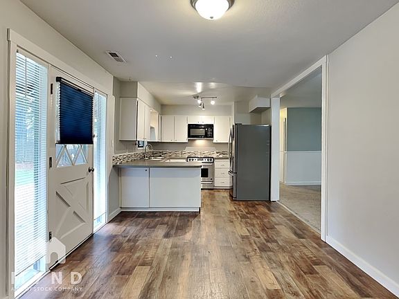 2nd image of 5512 NE 75th St