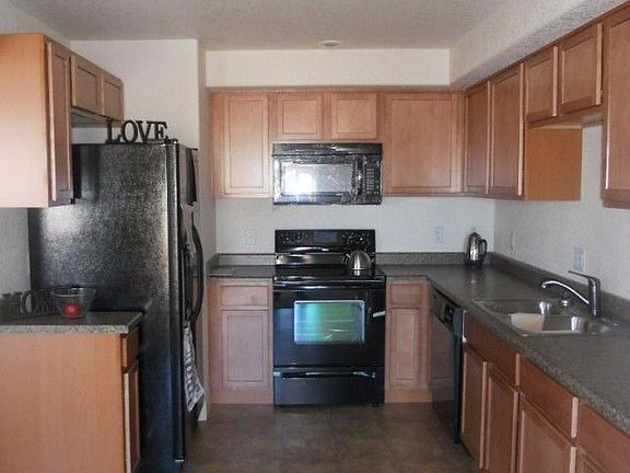 5th image of 4211 Moraine St