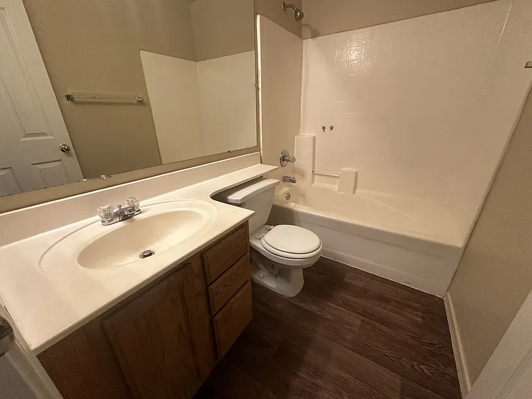 339 N Ocean Dr — Photo 22