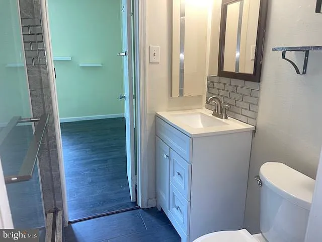 14 Chatham Ct — Photo 5