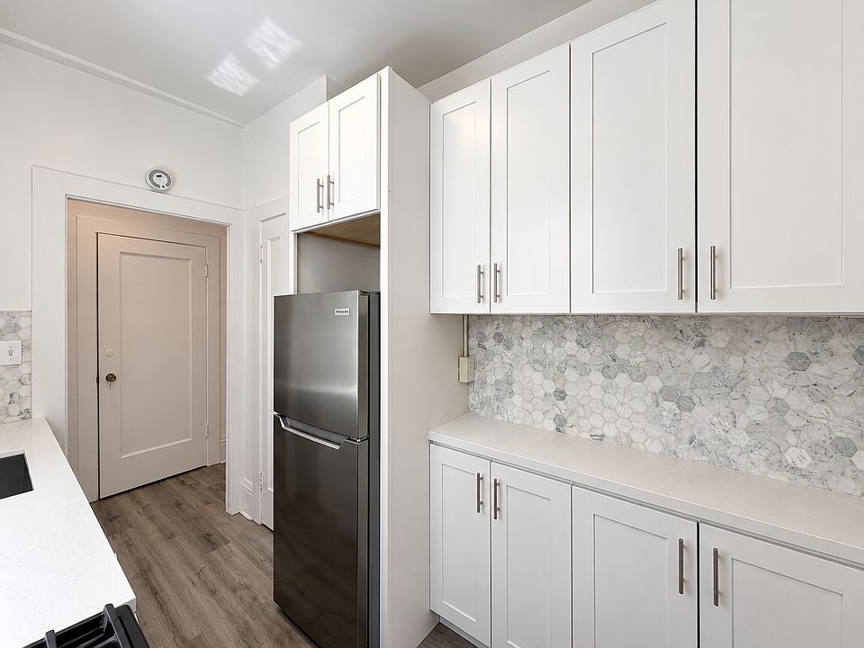 1st image of 626 Powell St APT 305