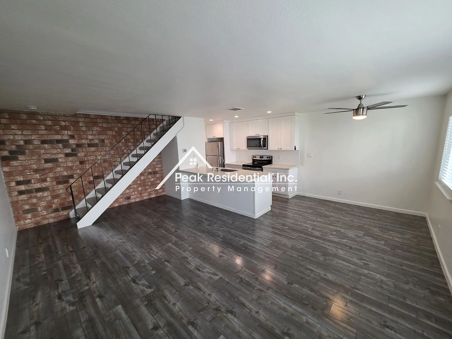 Cute 2 bd/1 ba Foothill Farms Fourplex — Photo 3