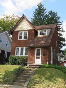 568 Saint Leger Ave, Akron, OH, 44305