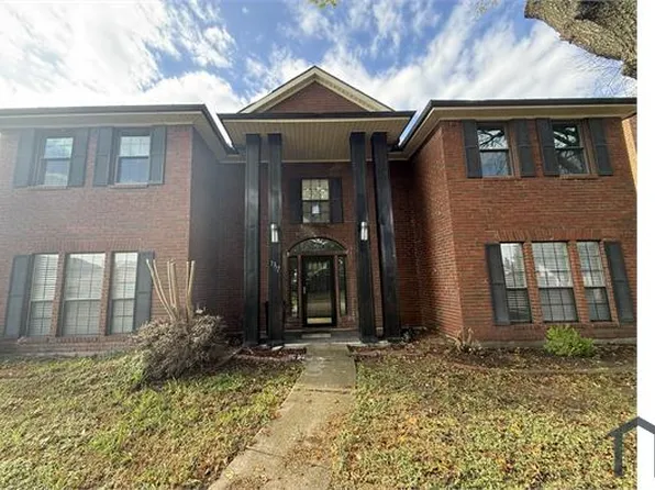 1717 Creek Valley Rd, Mesquite, TX 75181