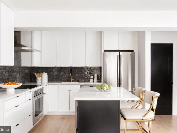 3821 Porter St NW #304, Washington, DC 20016