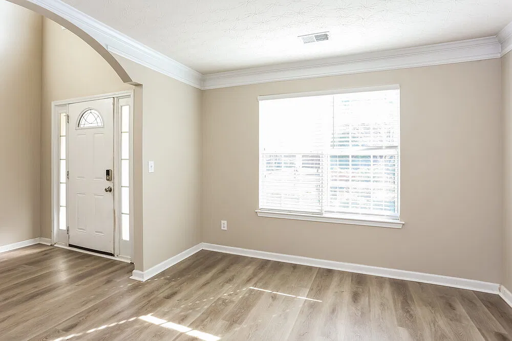 4 bed, 2.5 bath, 2695 sqft, $3,390 — Photo 4