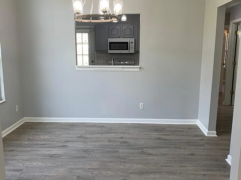 1508 Spelling Way — Photo 4