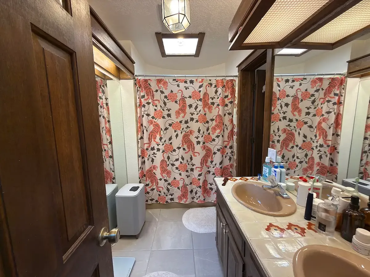 Building Photo - 1300 Arenal Ct