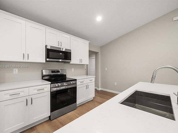 5th image of 5634 Cortez Blvd