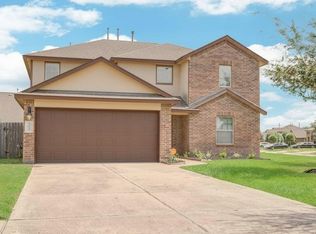 9919 Shimmering Lakes Dr, Rosharon, TX 77583