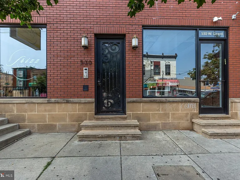 530 W Girard Ave #2 — Photo 17