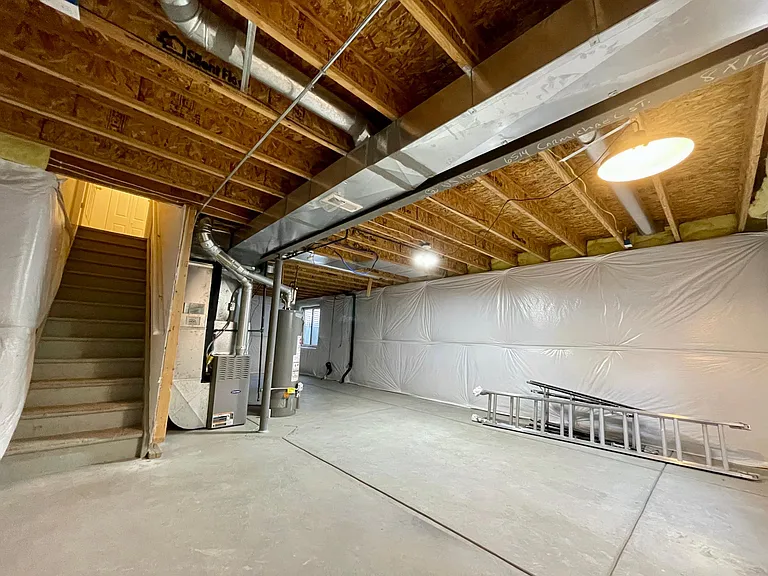 Huge unfinished basement
