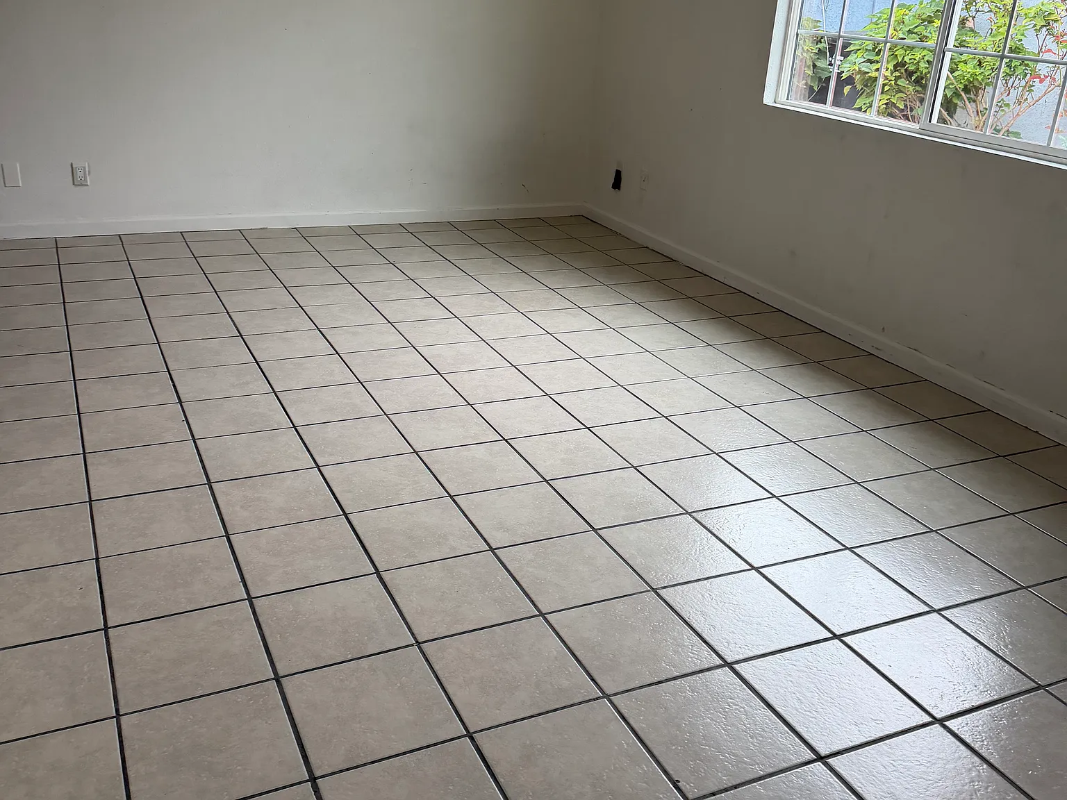 2 bed, 896 sqft, $2,450 — Photo 2