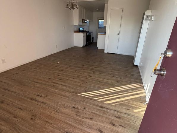 1776 Temple Ave APT 3