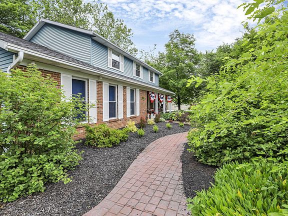 4th image of 13930 Stonehenge Cir