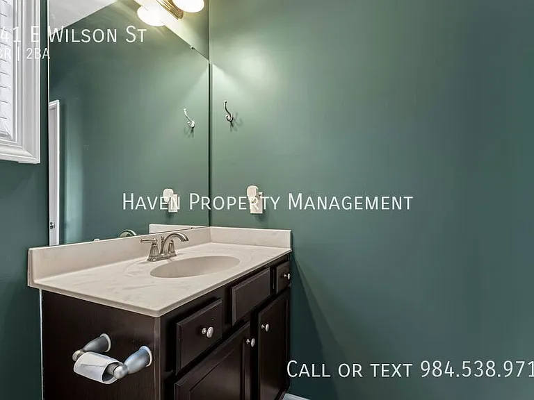 141 E Wilson St — Photo 19