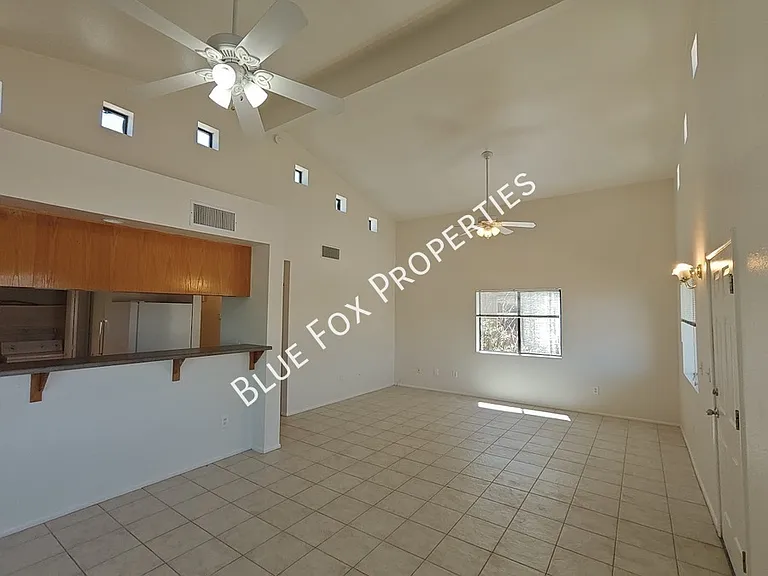 3318 E Bellevue St #B — Photo 16