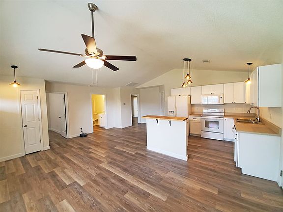3rd image of 732 Mirabelle Ct