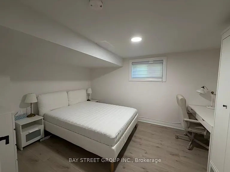 25 Jeremy Dr — Photo 2