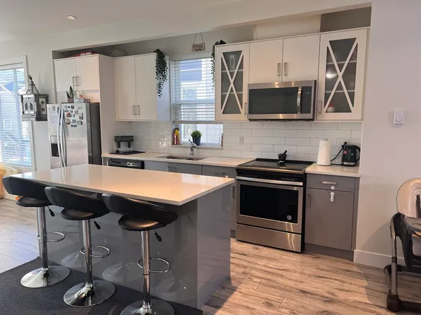 8699 158th St #5, Surrey, BC V4N 1G9