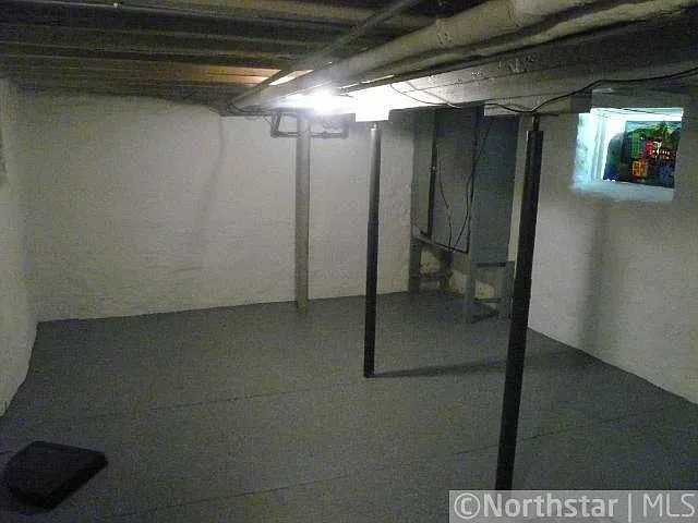 Dry basement
recently updated
ideal for workout facility or home office.