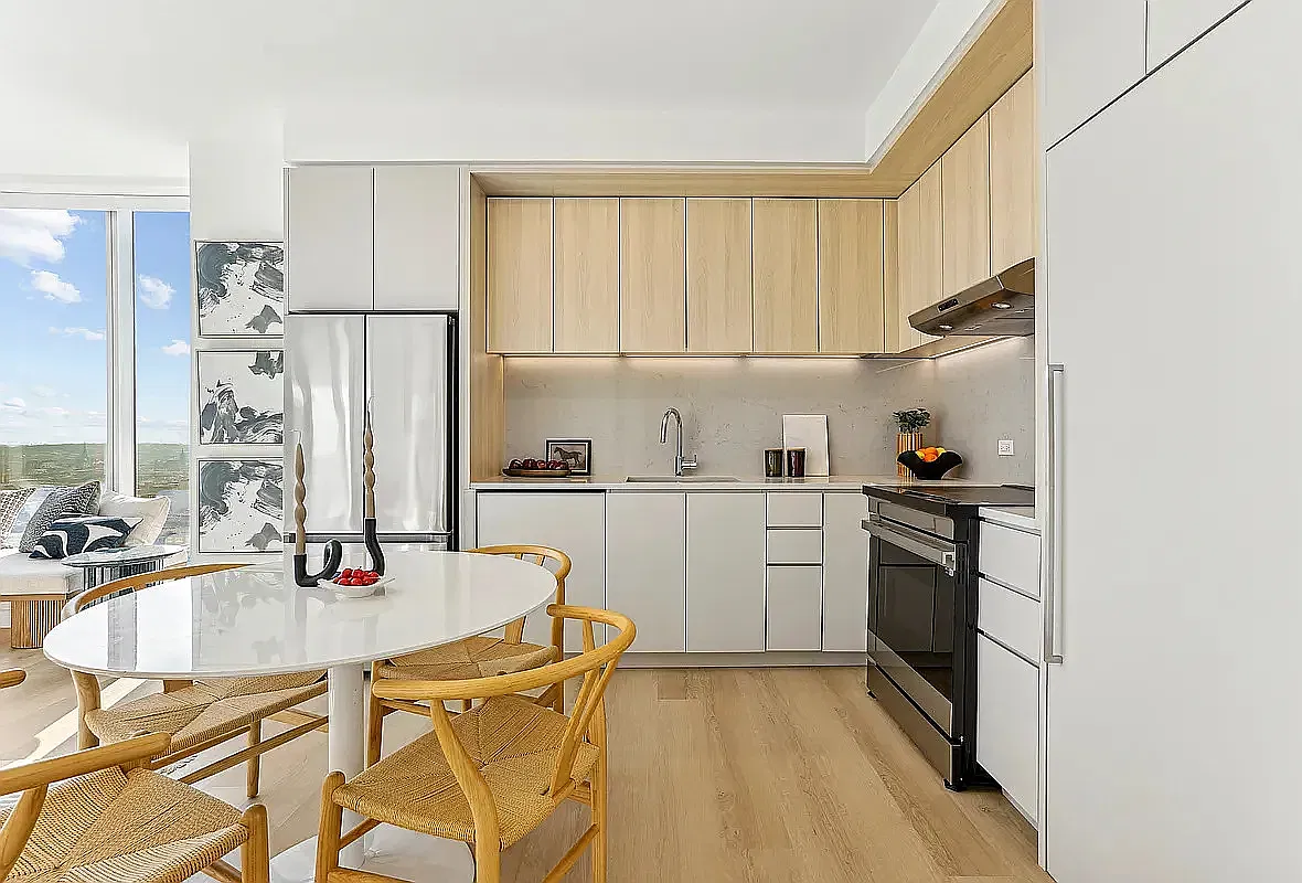 17 Hanover Place — Photo 4
