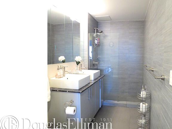 5th image of 4815 11th St APT 4G