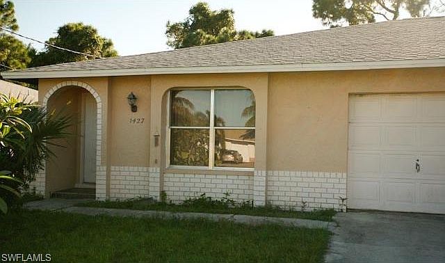 1st image of 1427 SE 24th Ave