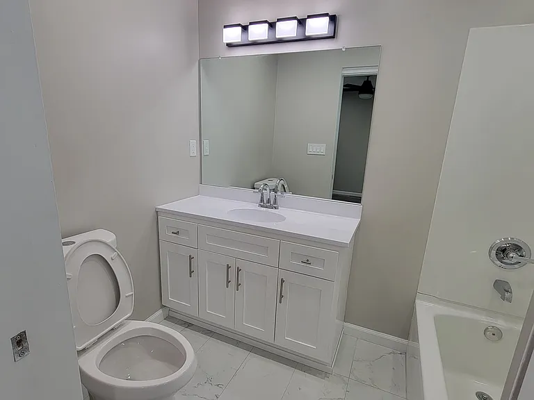 708 E Verdugo Ave #202 — Photo 10