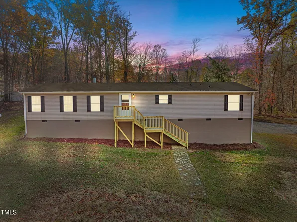 310 Oakdale Dr, Roxboro, NC 27574