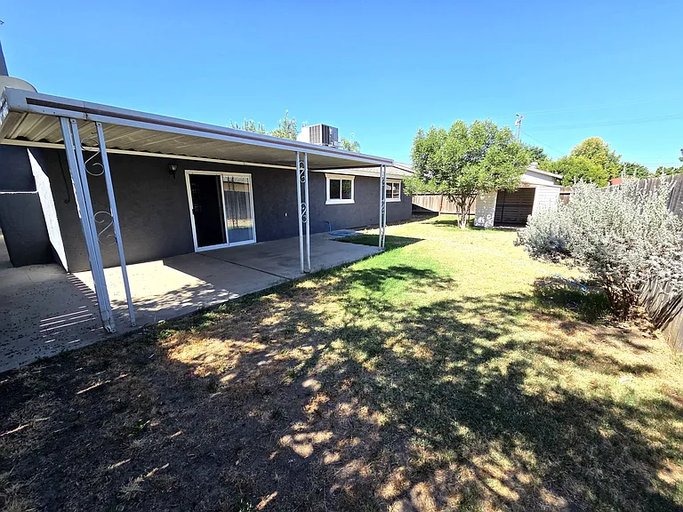 1800 W School Ave — Photo 10