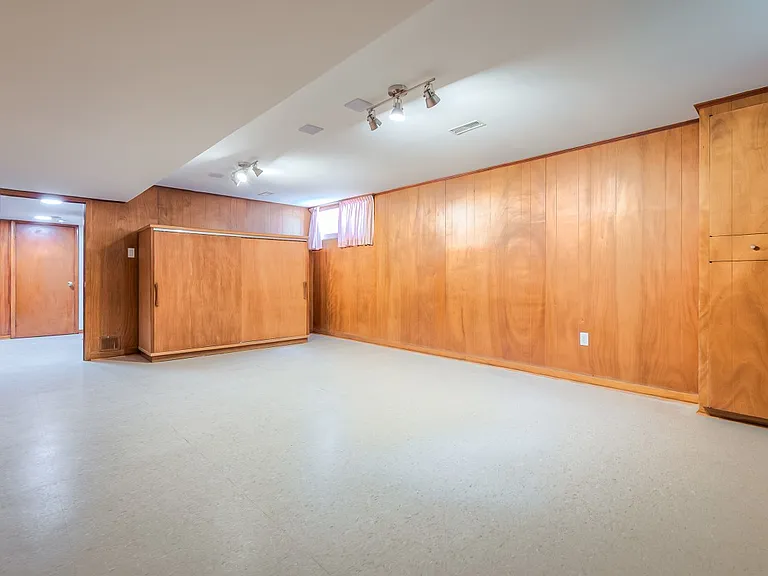 85 Greenlaw Ave — Photo 26