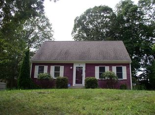 14 Seneca Ave, Mashpee, MA 02649