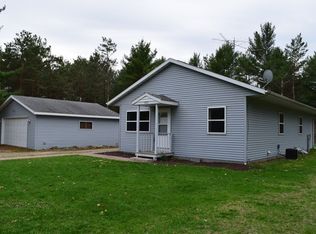 503 N Snowmobile Run, Plainfield, WI 54966