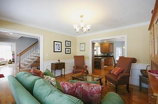 5th image of 19 Woodwell Cir