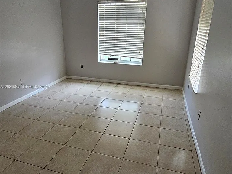 1275 SW 48th Ter #1275 — Photo 10