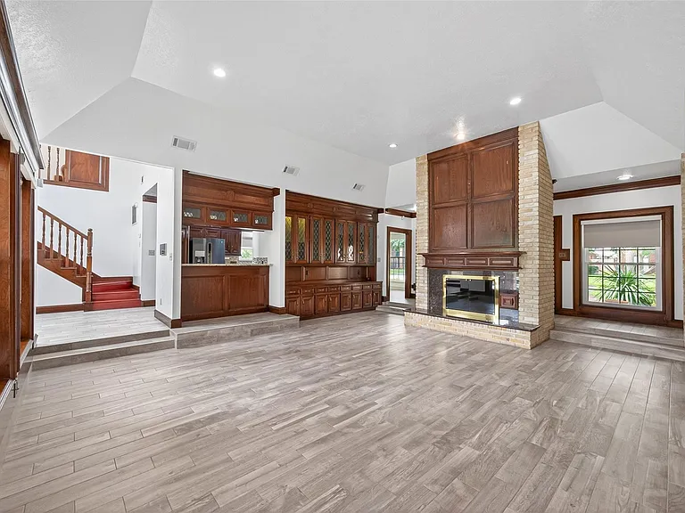 15106 Dawnbrook Dr — Photo 12