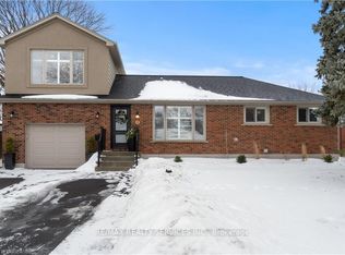 7 Sycamore Dr, Brantford, ON N3R 2M2