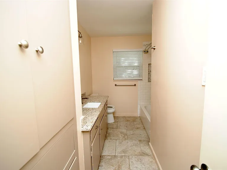 10034 Cedardale Dr — Photo 37