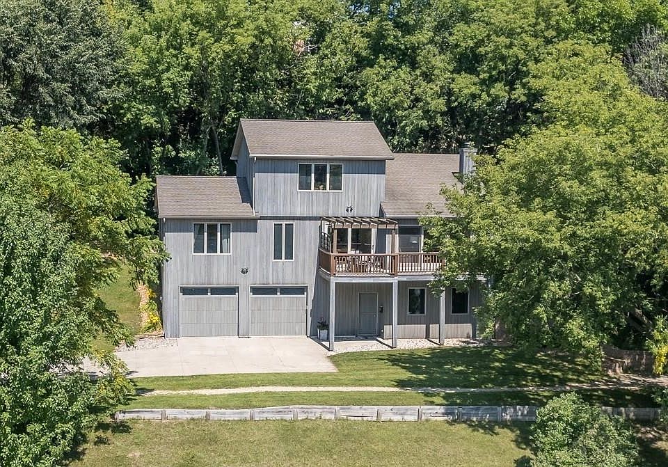 1st image of 18 Green Bay Ct
