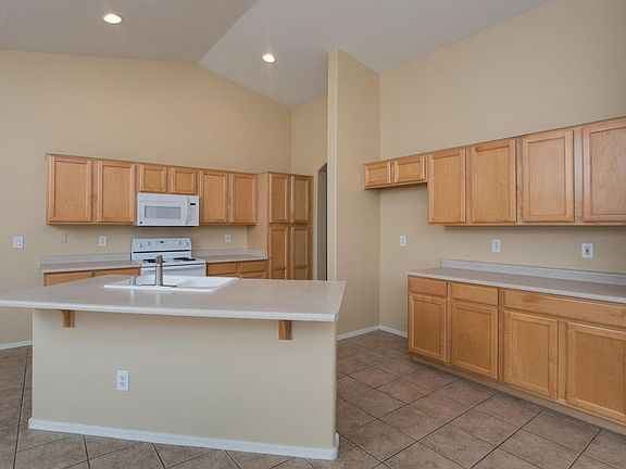 5th image of 9245 W Lone Cactus Dr